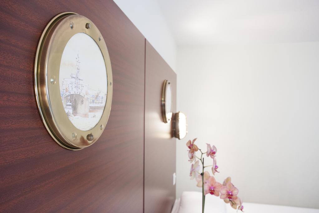 Hotel Les Gens De Mer La Rochelle La Rochelle  Ngoại thất bức ảnh